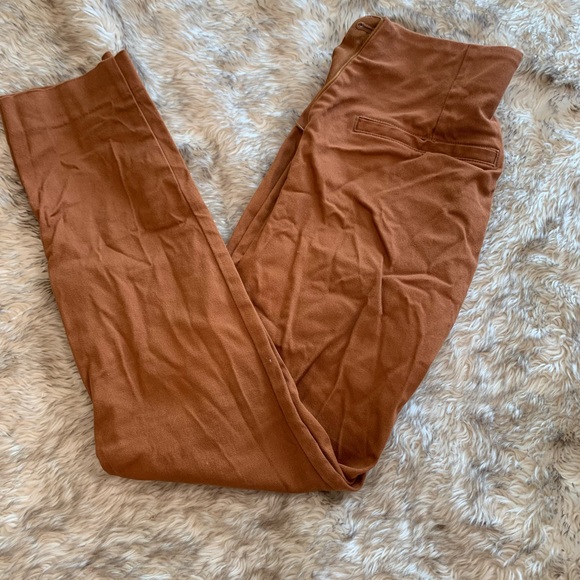 Old Navy Pants $5 each. Sold together or separately - Picture 4 of 14